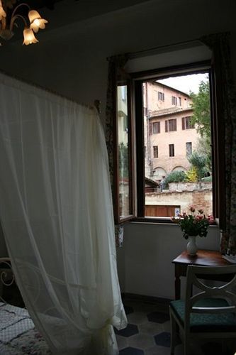 Le Camerine Di Silvia 2 Hotel Siena Esterno foto
